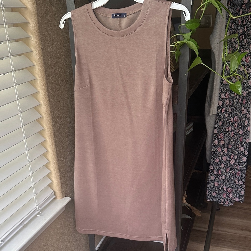 Taupe Sleeveless Shift Dress